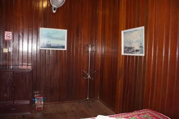 Economy Tek Büyük veya İki Ayrı Yataklı Oda, Balkon, Dağ Manzaralı