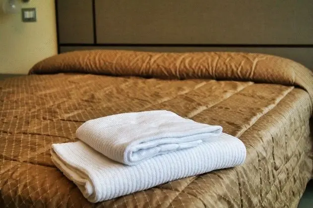 Büyük Yataklı Tek Kişilik Oda