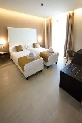 Tek Büyük veya İki Ayrı Yataklı Oda