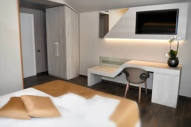 Tek Büyük veya İki Ayrı Yataklı Oda