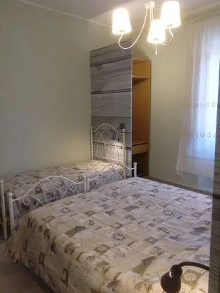 Üç Kişilik Oda, Ortak Banyo