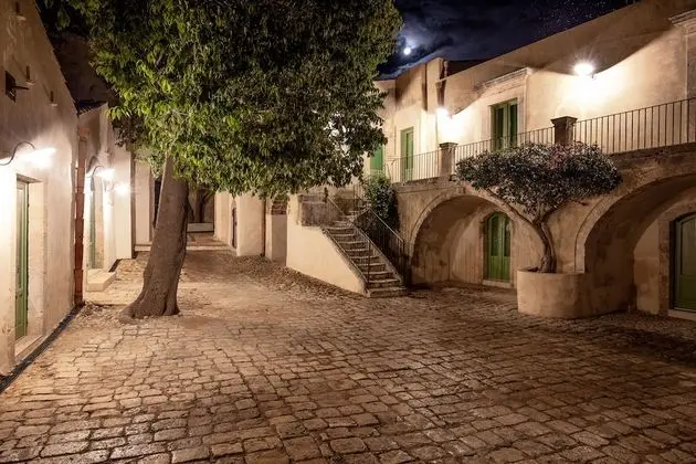 Comfort Tek Büyük veya İki Ayrı Yataklı Oda