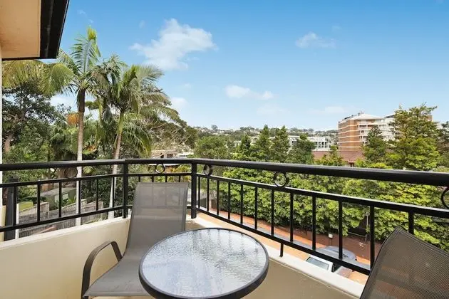 Stüdyo, Balkon