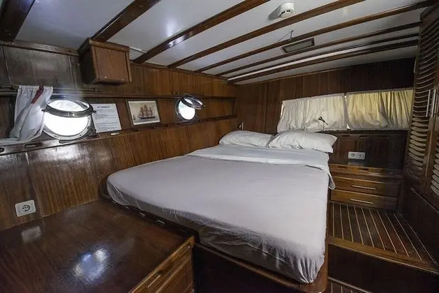 Tek Büyük Yataklı Oda