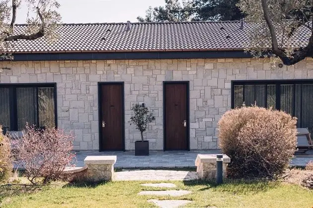 Çiftlik Evi
