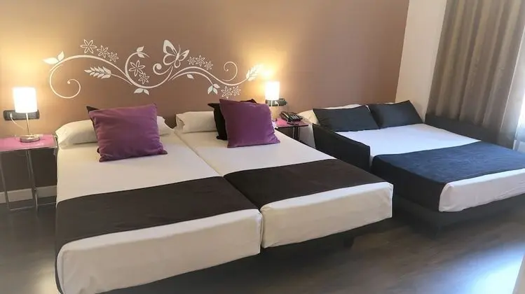 Tek Büyük veya İki Ayrı Yataklı Oda