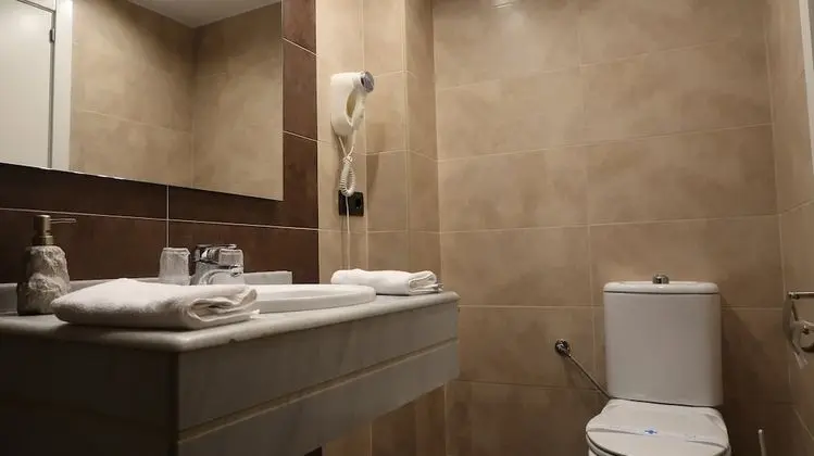 Tek Büyük veya İki Ayrı Yataklı Oda