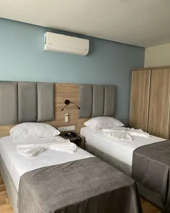 Twin, Deniz Manzaralı