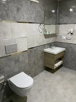 Üç Kişilik Oda, Deniz veya Kara Manzaralı