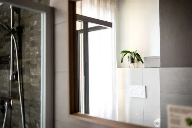 Tek Büyük Yataklı Oda (Private External Bathroom)