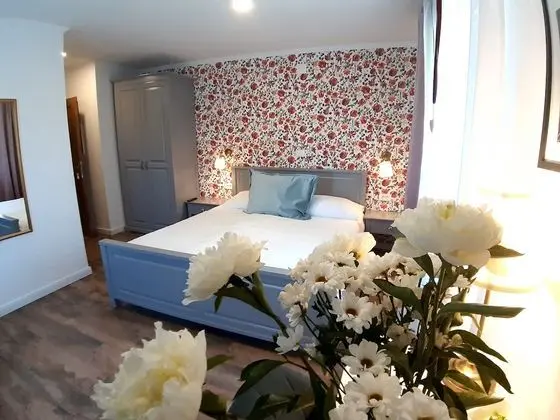 Deluxe Room ROSES