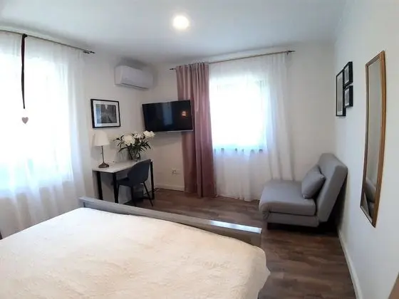 Deluxe Room ROSES