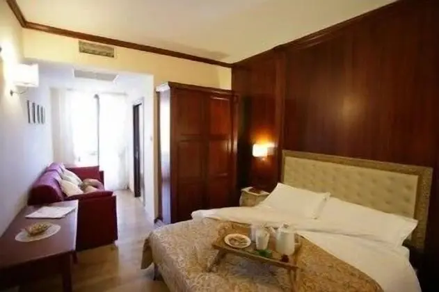Classic Üç Kişilik Oda