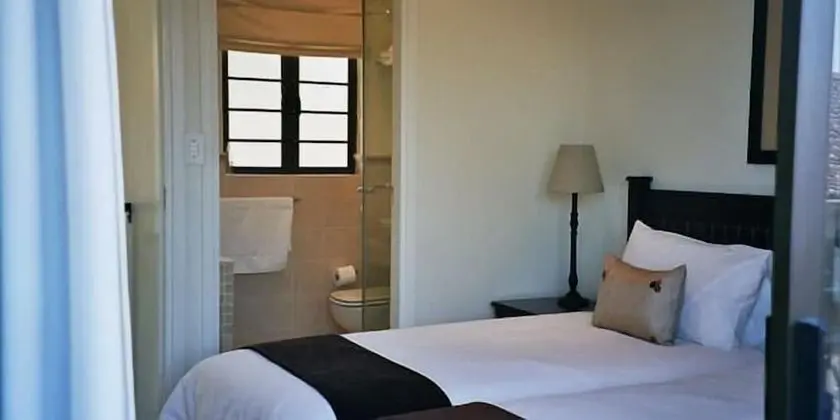 Standard Tek Büyük veya İki Ayrı Yataklı Oda