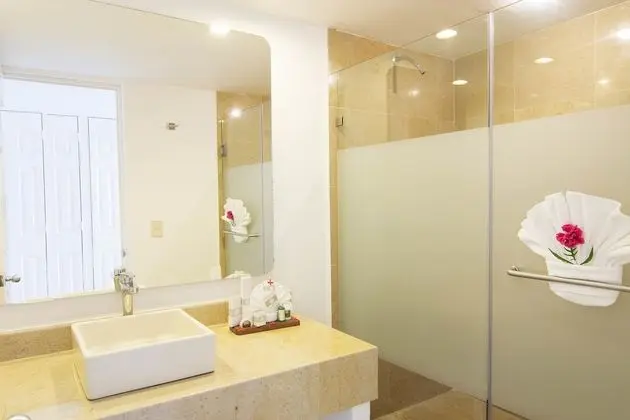 Junior Oda, Balkon, Kısmi Deniz Manzarası