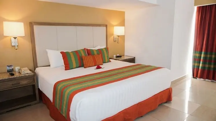 Standard Oda, Balkon, Kısmi Deniz Manzarası