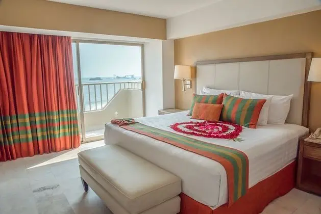Standard Oda, Balkon, Kısmi Deniz Manzarası