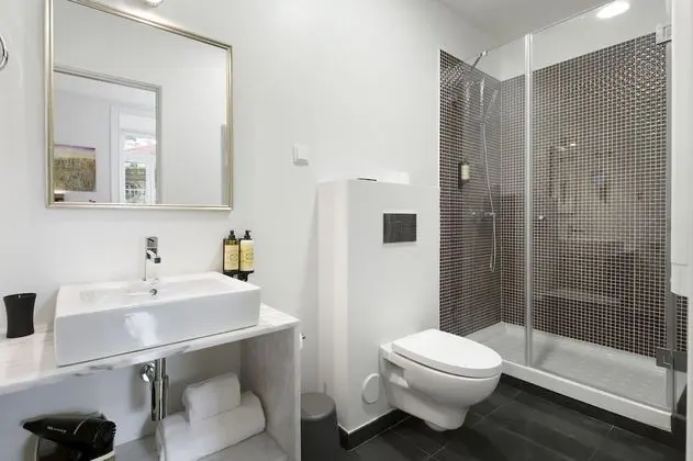 Superior Tek Büyük veya İki Ayrı Yataklı Oda