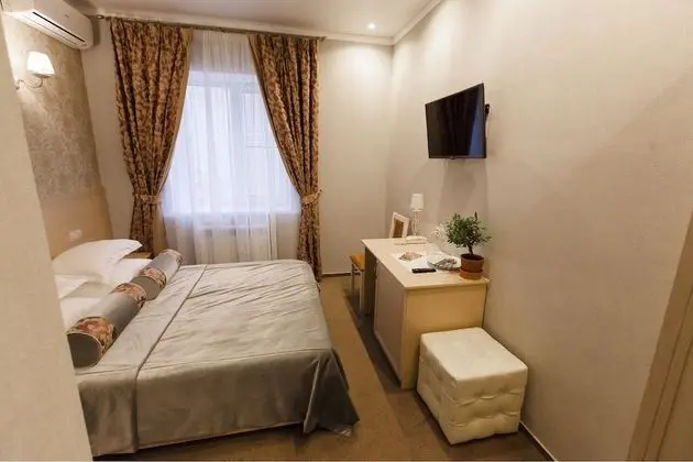 Standard Tek Büyük Yataklı Oda