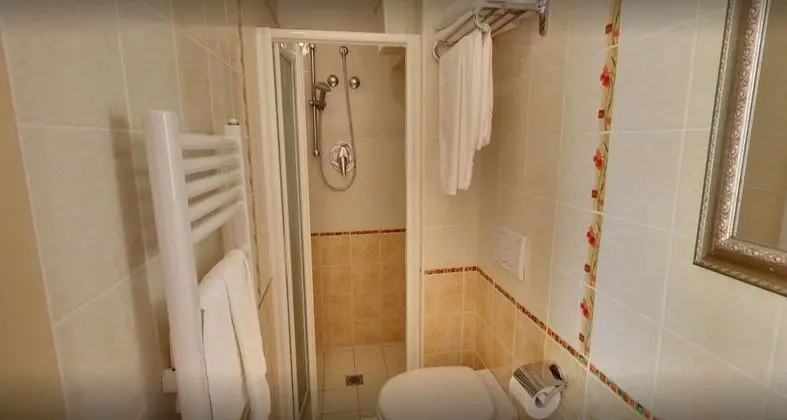 Tek Büyük veya İki Ayrı Yataklı Oda