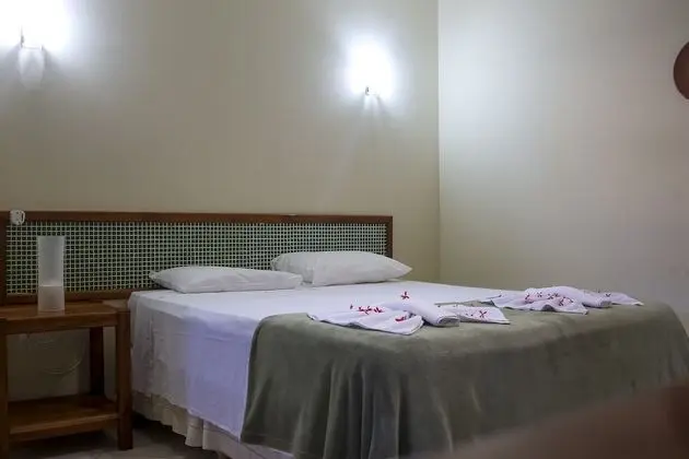 Tek Büyük Yataklı Oda, Havuz Manzaralı