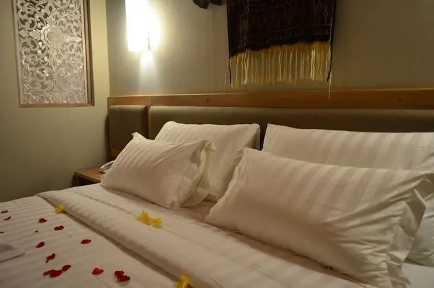 Luxury Oda