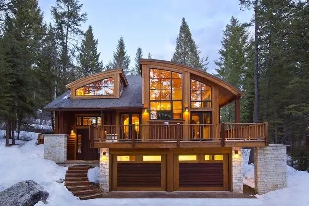 Ev, 6 Yatak Odası (Blue Moose Lodge)