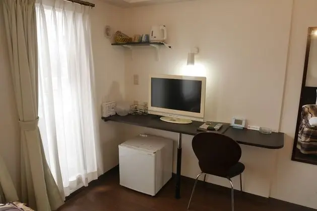 İki Ayrı Yataklı Oda, Sigara İçilebilir