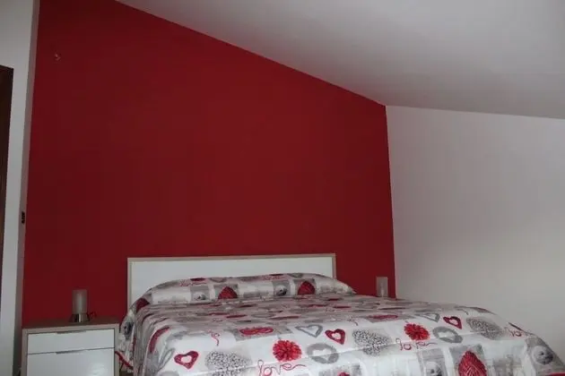 Basic Apart Daire, 2 Yatak Odası, Havuz Manzaralı