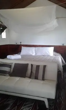 Stüdyo, Deniz Manzaralı, Denize Sıfır