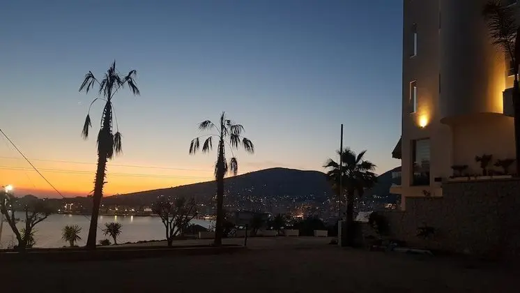 Süit, Balkon
