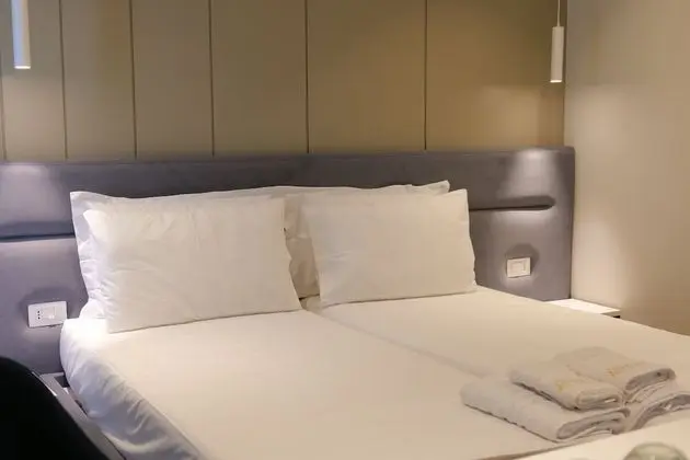 Tek Büyük veya İki Ayrı Yataklı Oda, Balkon