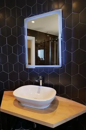 Tek Büyük Yataklı Oda, Balkon