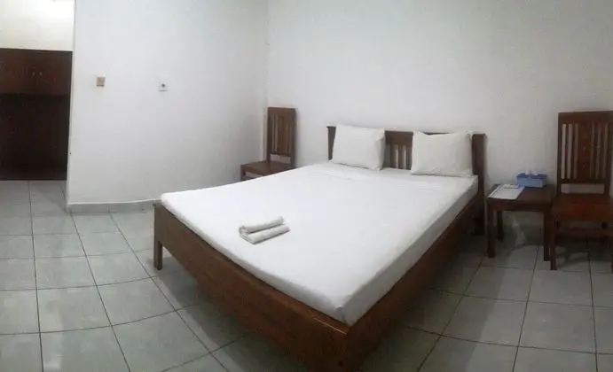 Standard Tek Büyük Yataklı Oda