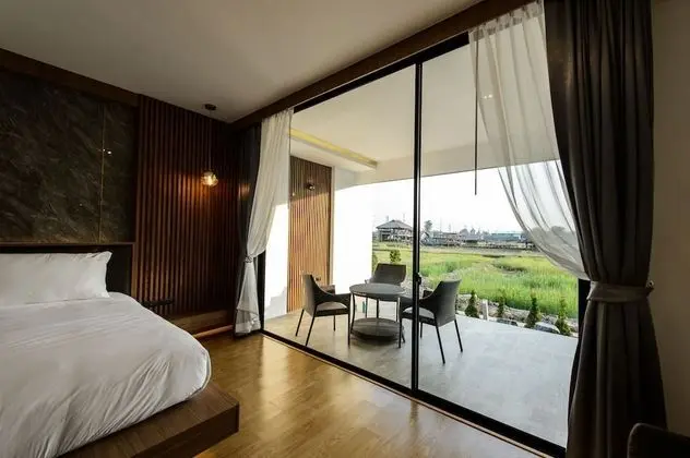 Triple-Bed Suite