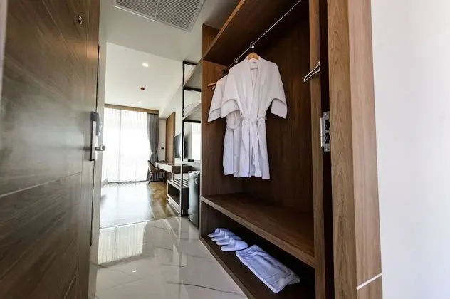 Twin Bedroom Suite