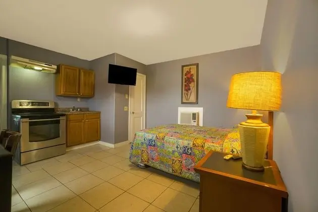 Oda, Birden Çok Yatak, Sigara İçilebilir