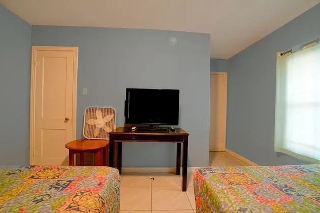 Oda, Birden Çok Yatak, Sigara İçilebilir