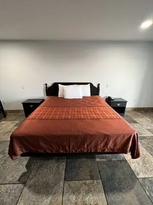 Basic Oda, 1 En Büyük (King) Boy Yatak, Sigara İçilebilir