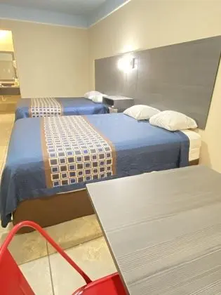 Standard Oda, 2 Büyük (Queen) Boy Yatak, Sigara İçilebilir