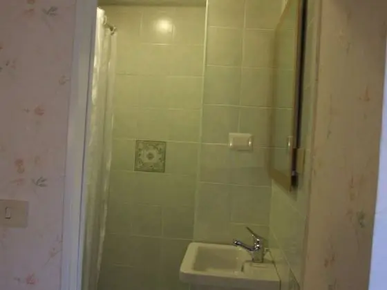 Üç Kişilik Oda