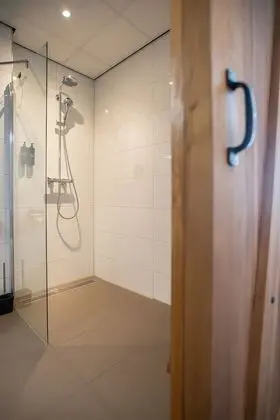Deluxe Room with Shower