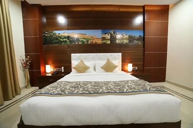 Luxury Tek Büyük Yataklı Oda