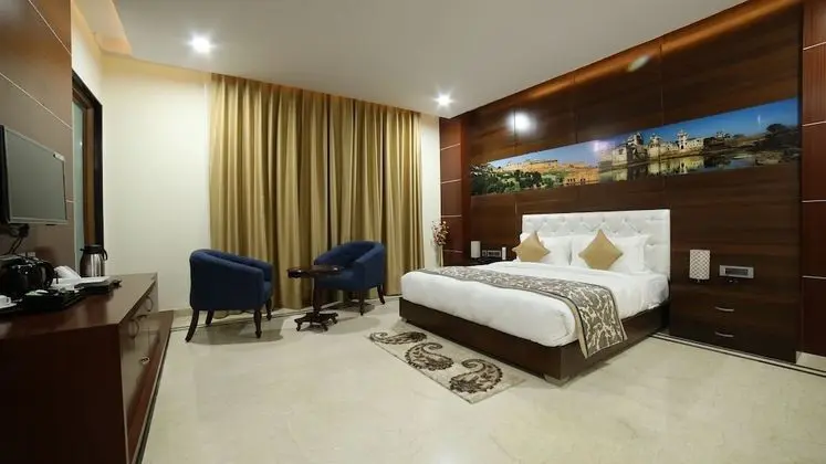 Luxury Tek Büyük Yataklı Oda