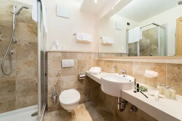 Classic Üç Kişilik Oda