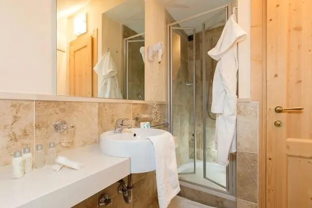 Classic Üç Kişilik Oda