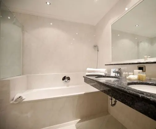 Superior Tek Büyük Yataklı Oda