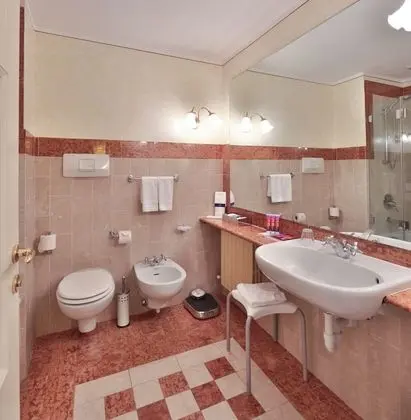 Executive Üç Kişilik Oda