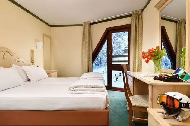 Classic Tek Büyük Yataklı Oda