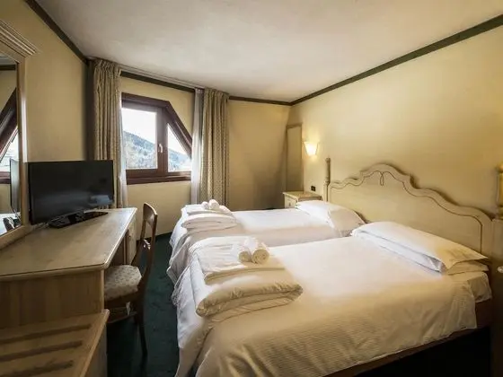 Classic Tek Büyük Yataklı Oda